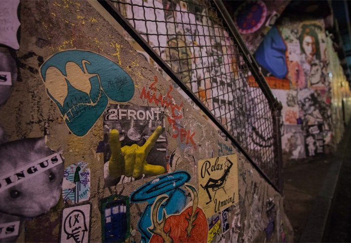 Graffitis sur un mur